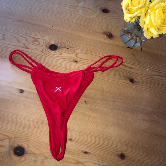 NWOT Boutine LA Thong Bottom - Picture 1 of 4